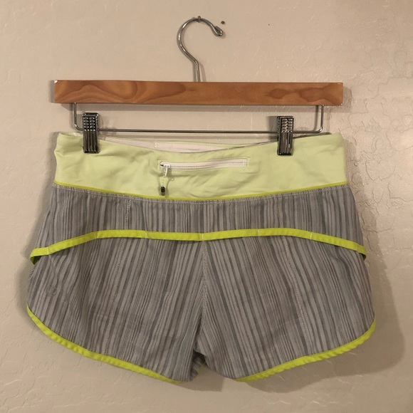 Lululemon Run: Speed Short 2 way stretch size 4 - Picture 5 of 10